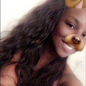 Meet your Posher, Renaya